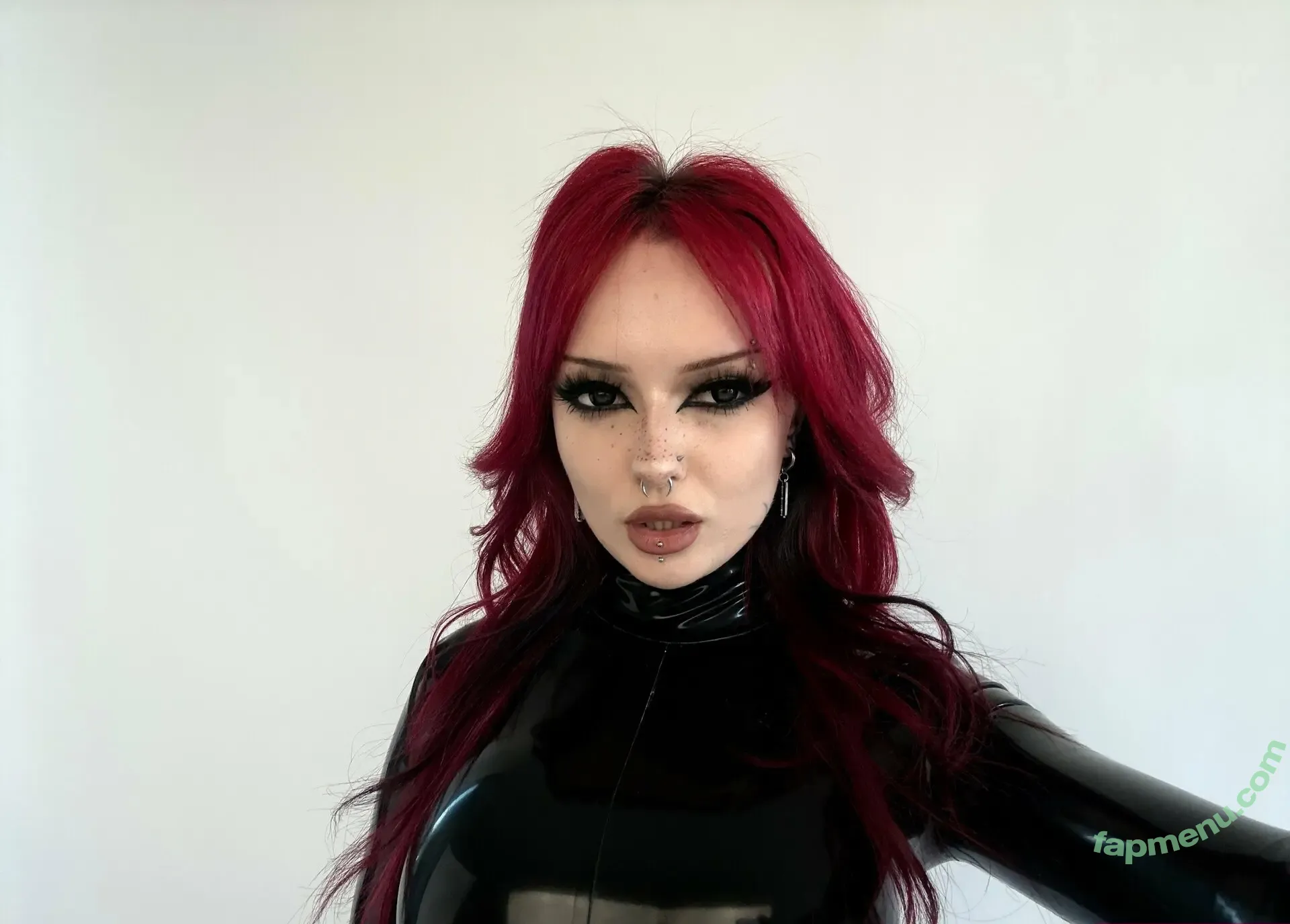 Nikkibitez nude photo #0059 (Nikkibitez)