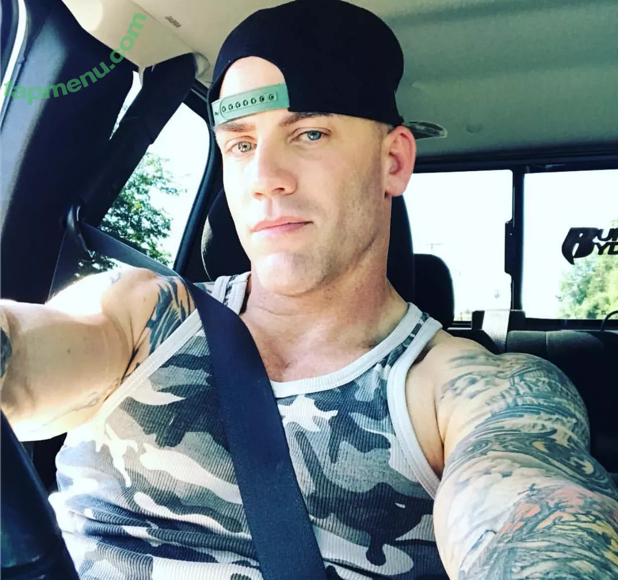 nikkidelano nude photo #0096 (nikkidelano)