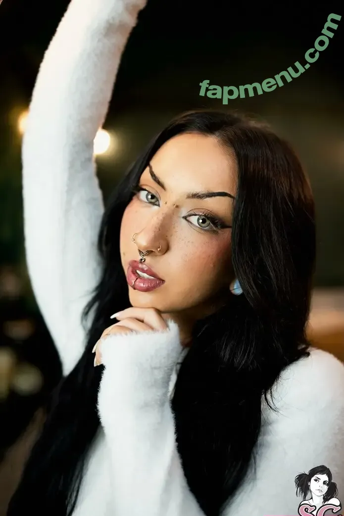 Nikkiihennaa nude photo #0002 (Nikkiihennaa)