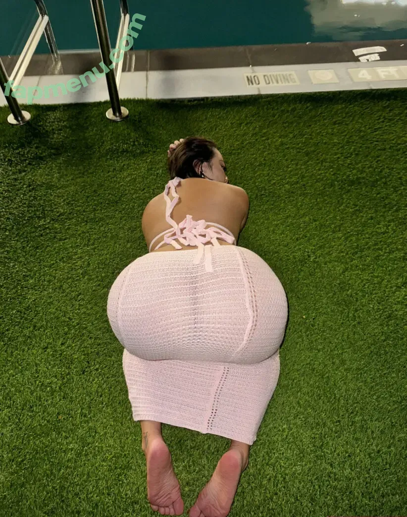 Nikkiq nude photo #0005 (Nikki Qiao / nikkihearts)