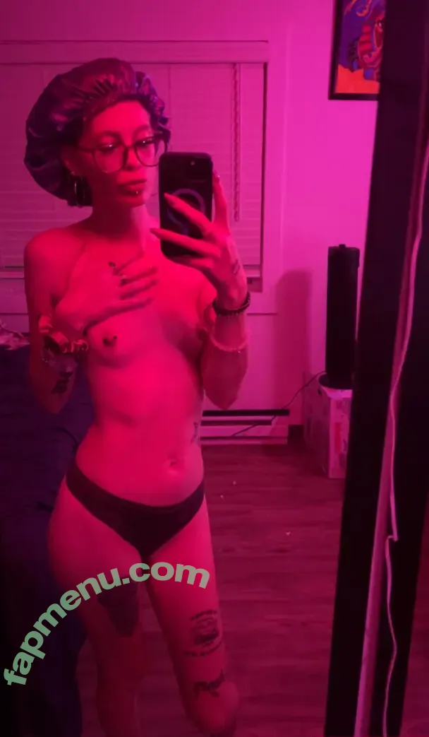 nikkisixxwiththebassbitc nude photo #0007 (_nixiee__)