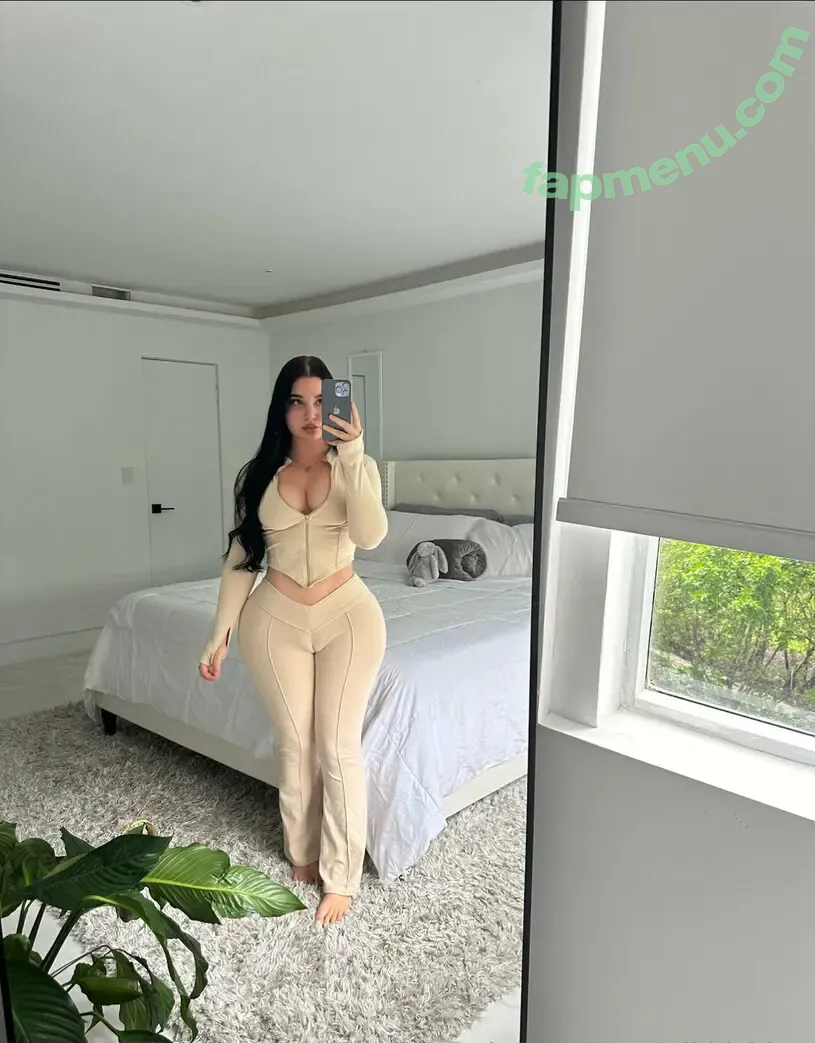 nikkiskies nude photo #0045 (imnikkiskies)