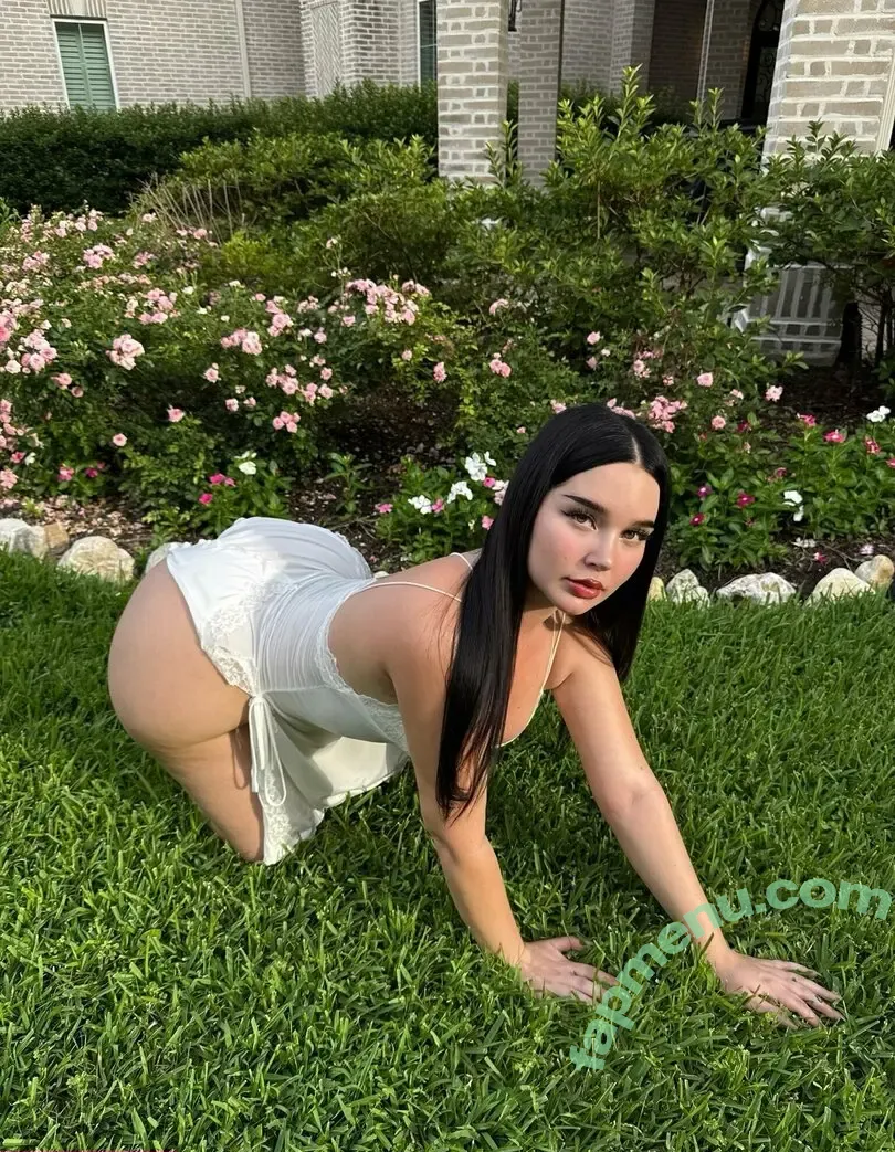 nikkiskies nude photo #0049 (imnikkiskies)