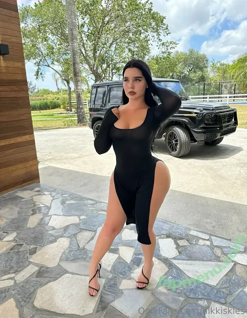 nikkiskies nude photo #0051 (imnikkiskies)