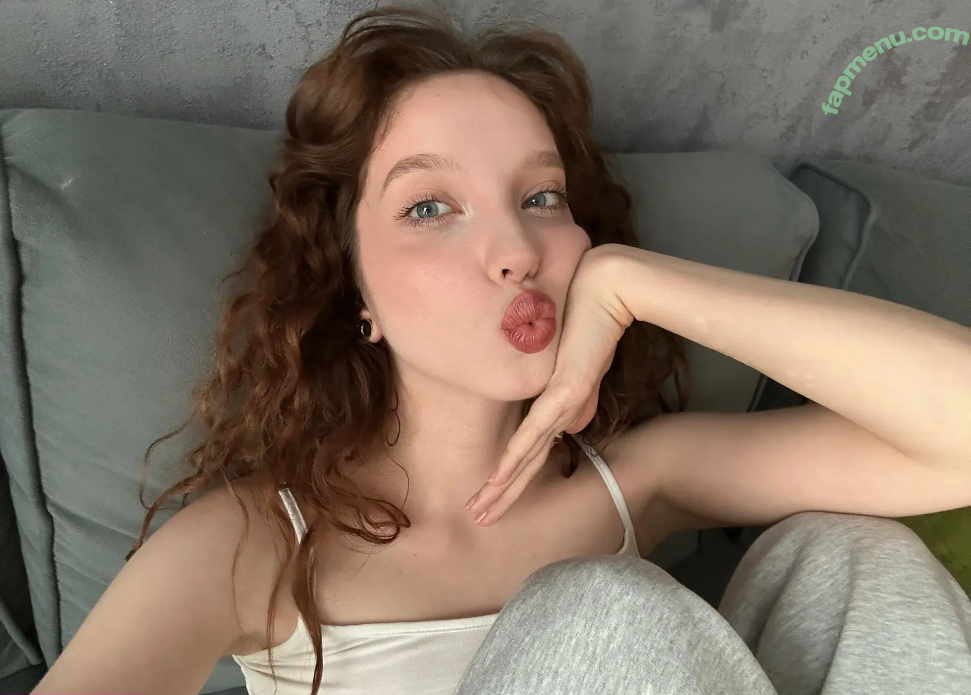 niko_niko_ni nude photo #0104 (niko_niko_ni_ni)