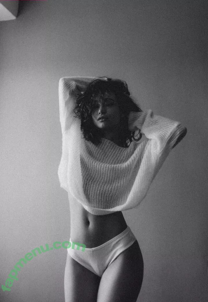 Nikol Beylik nude photo #0997 (Lily Hayjes / Wandaweb / nikolxxnikol)