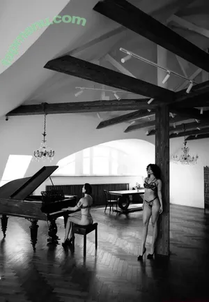 Nikol Beylik / Lily Hayjes / Wandaweb / nikolxxnikol / pronixyy nude photo #1657