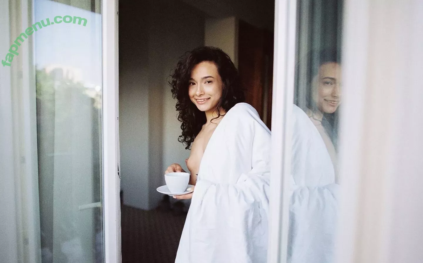 Nikol Beylik nude photo #1024 (Lily Hayjes / Wandaweb / nikolxxnikol)