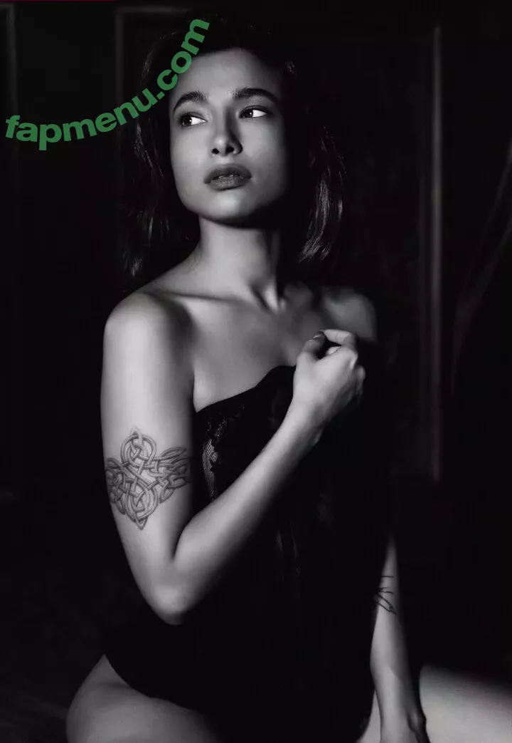 Nikol Beylik nude photo #1030 (Lily Hayjes / Wandaweb / nikolxxnikol)