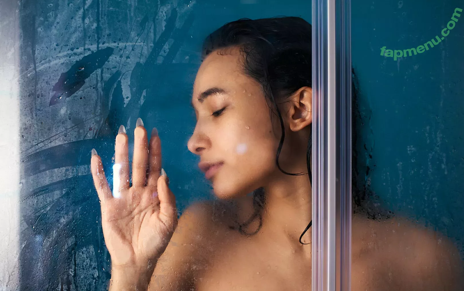 Nikol Beylik nude photo #1213 (Lily Hayjes / Wandaweb / nikolxxnikol)