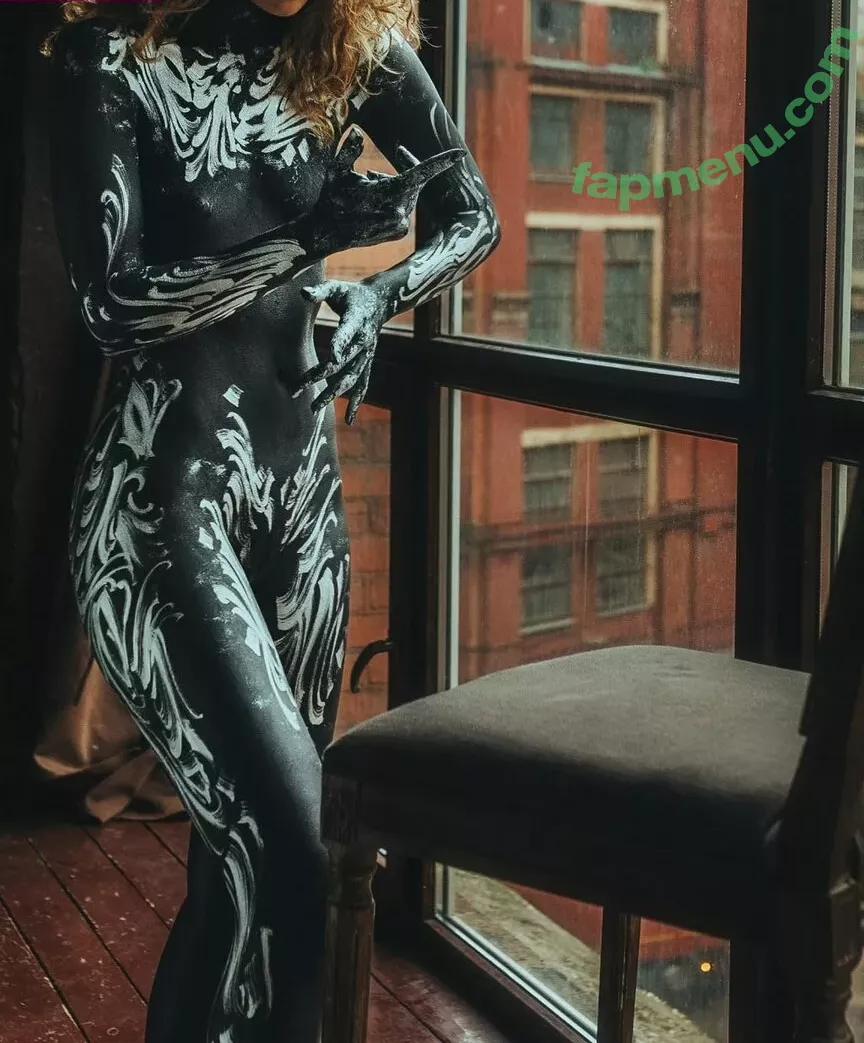 Nikol Beylik nude photo #1233 (Lily Hayjes / Wandaweb / nikolxxnikol)