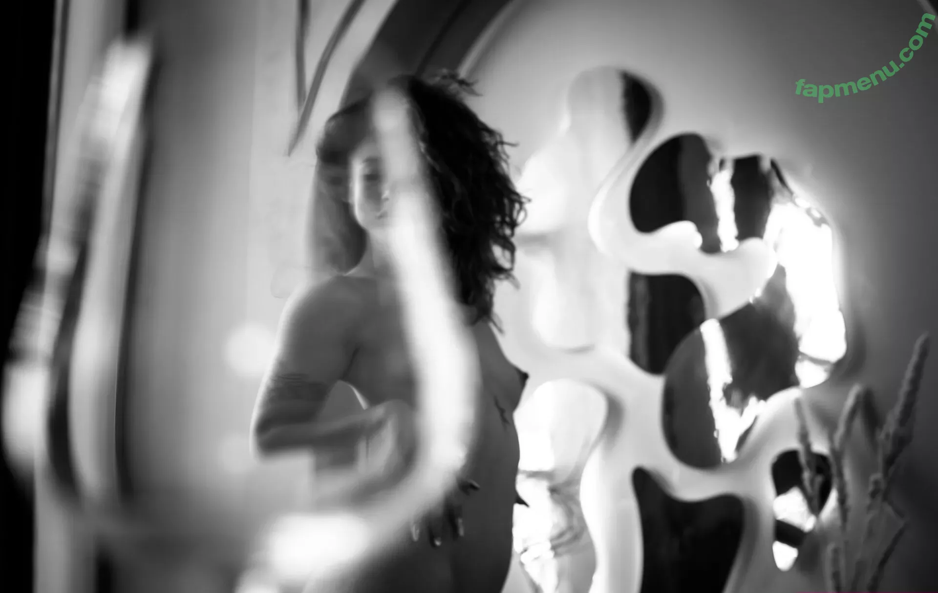 Nikol Beylik nude photo #1274 (Lily Hayjes / Wandaweb / nikolxxnikol)