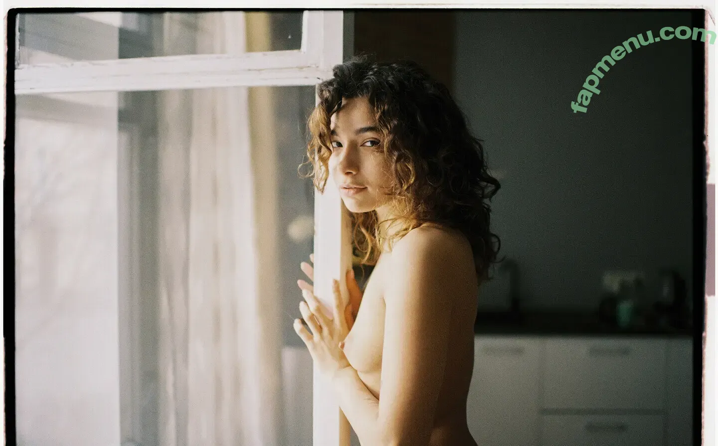 Nikol Beylik nude photo #1523 (Lily Hayjes / Wandaweb / nikolxxnikol)