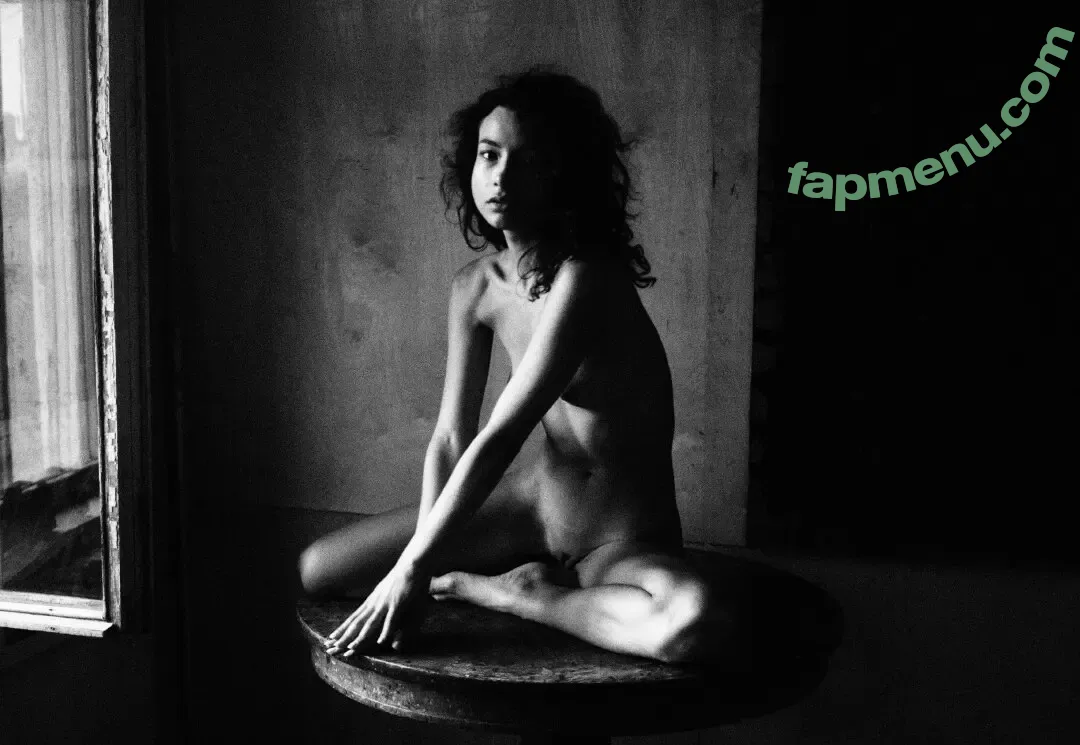 Nikol Beylik nude photo #1567 (Lily Hayjes / Wandaweb / nikolxxnikol)