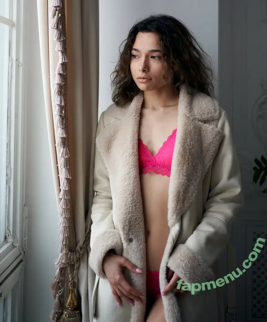 Nikol Beylik nude photo #1717 (Lily Hayjes / Wandaweb / nikolxxnikol / pronixyy)