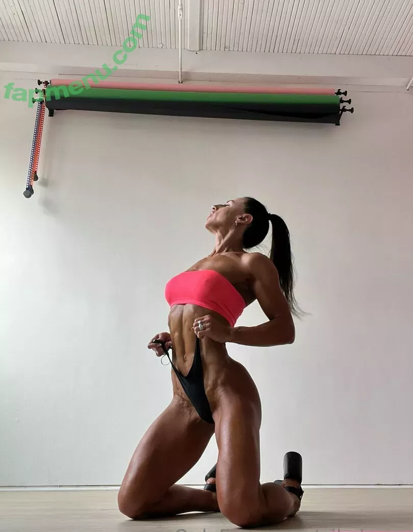 nikole_gy nude photo #0045 (Nikole Gy / nikoleorte)