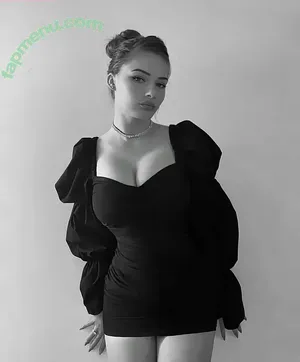 Nikole / _nikoleeta nude photo #0002