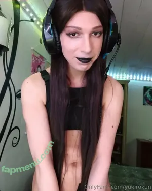 nikybot / nikybot.exe nude photo #0016