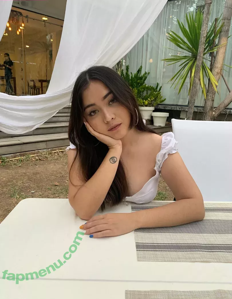 nilaxxx nude photo #0040 (nilaxxx)