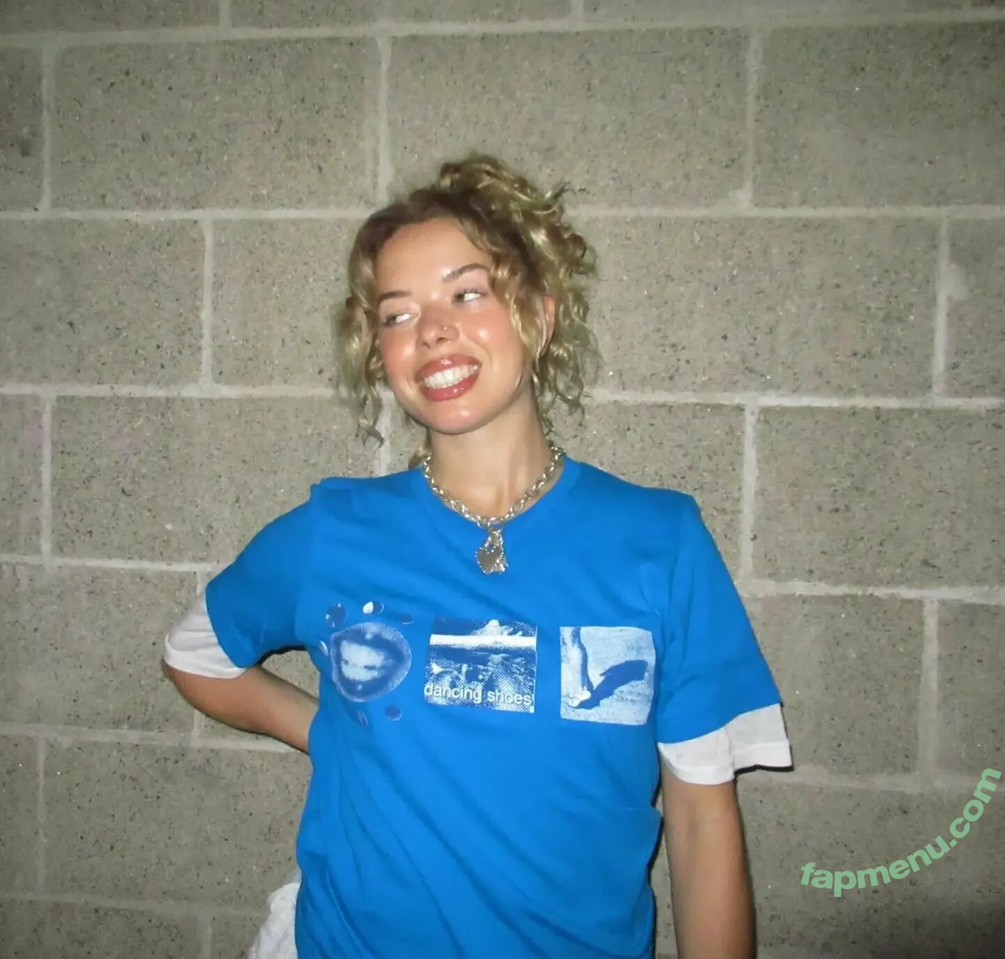 Nilufer Yanya nude photo #0029 (niluferyanyaaaaaa)