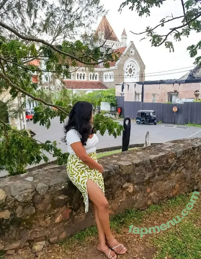 Nimesha Jayawardana nude photo #0018 (cherry_g / nimeshajayawardhana)