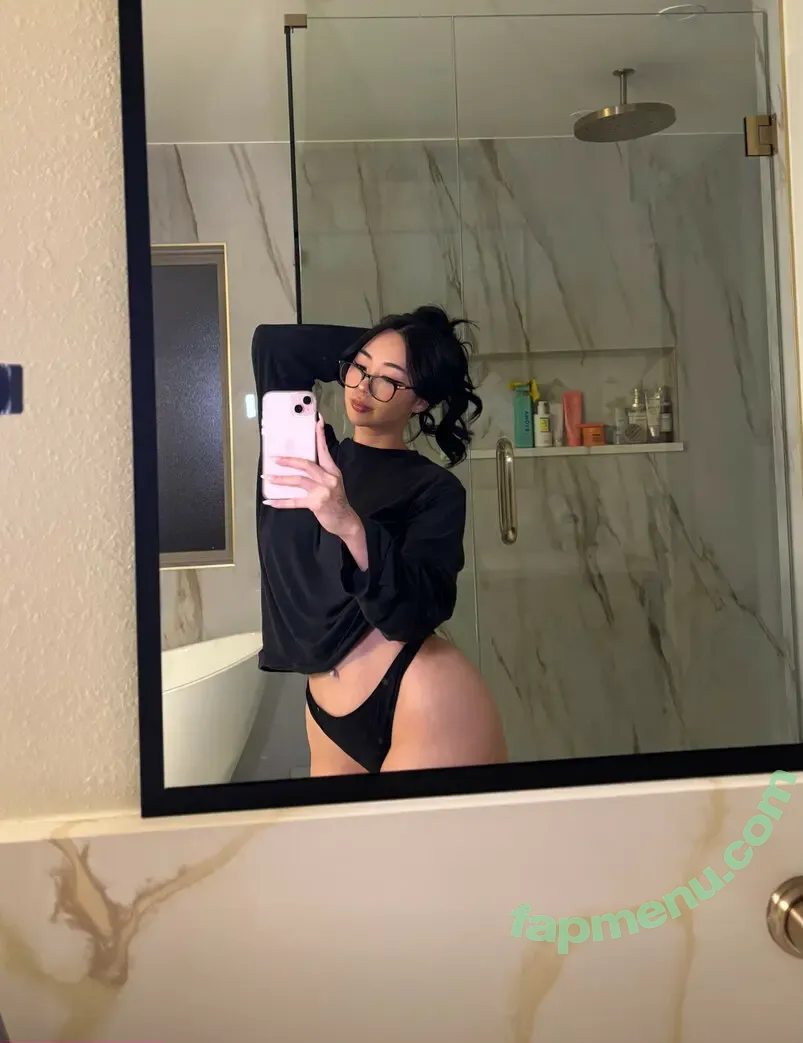 Nimkgyugen nude photo #0021 (nimkguyen)