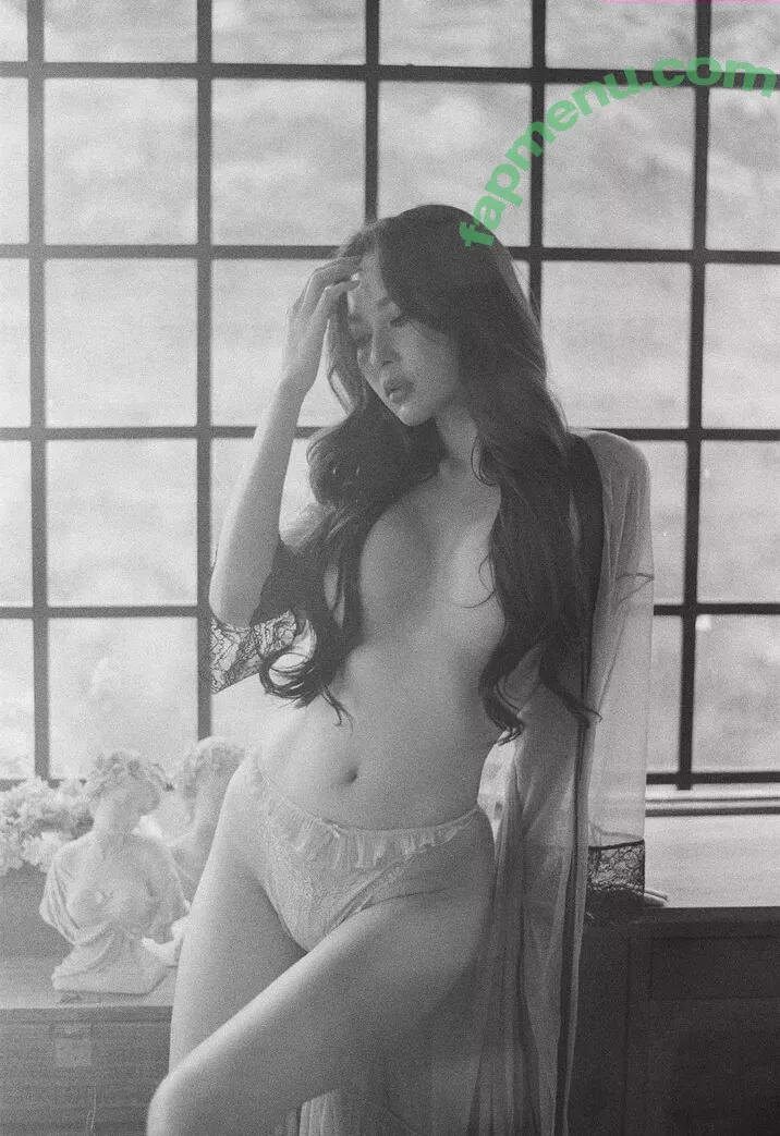 nimtharin nude photo #0145 (tharinnim)
