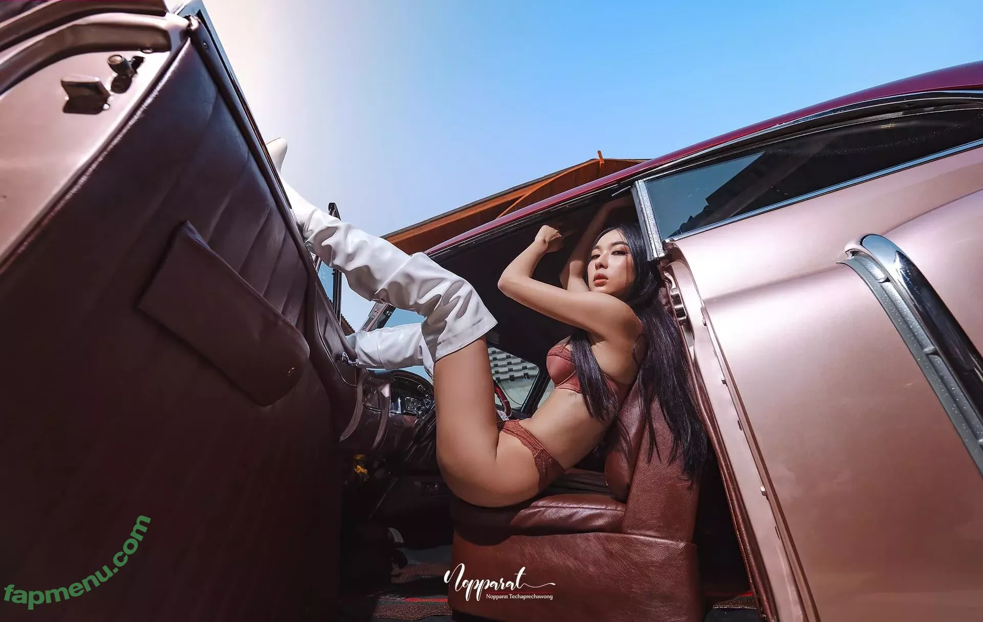 nimtharin nude photo #0241 (tharinnim)