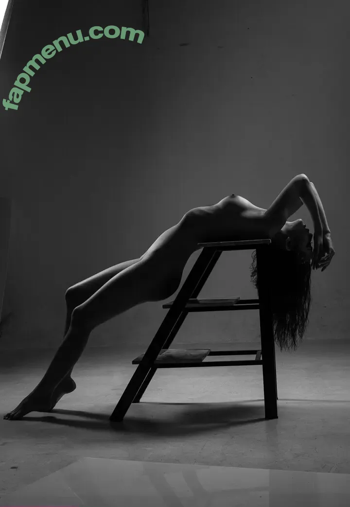nimtharin nude photo #0572 (tharinnim)