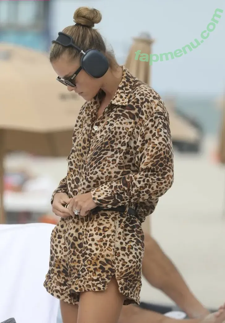 nina_agdal nude photo #1083 (Nina Agdal / ninaagdal)