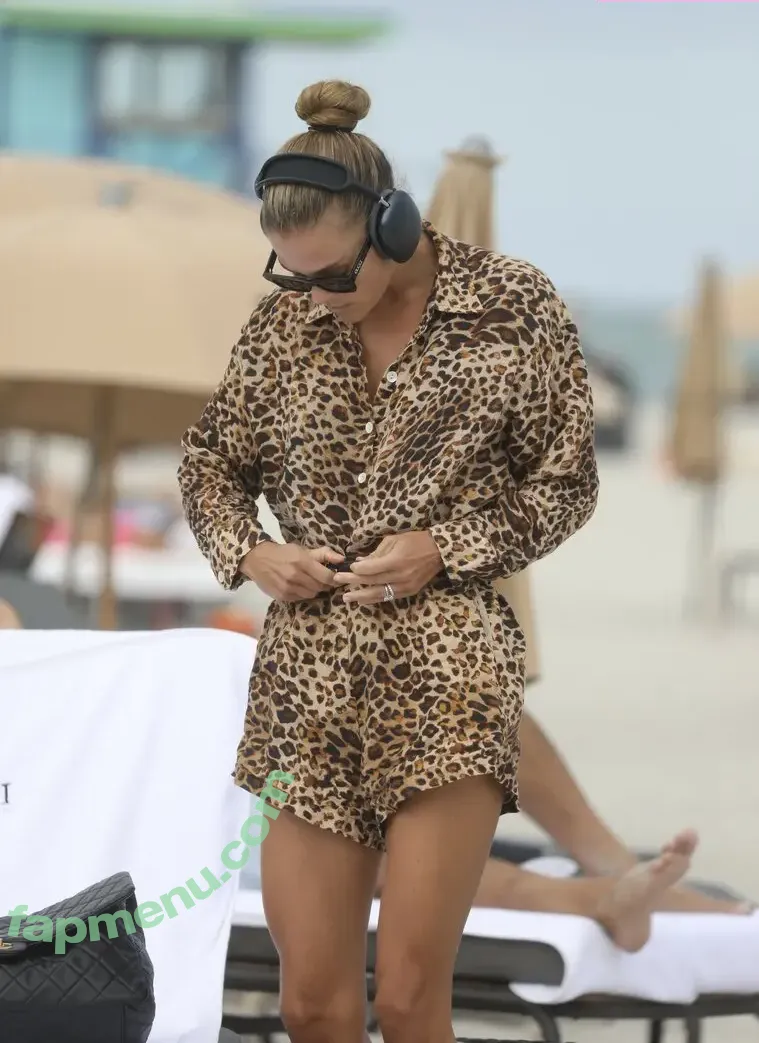 nina_agdal nude photo #1085 (niag98 / niag982019 / ninaagdal)