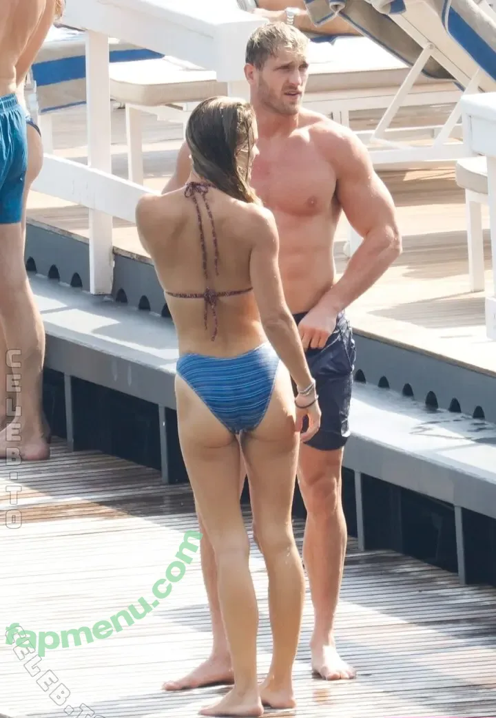 nina_agdal nude photo #1158 (niag98 / ninaagdal)