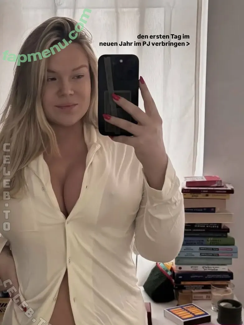 Nina Belgardt nude photo #0020 (ninabelgardt / ninavbel)