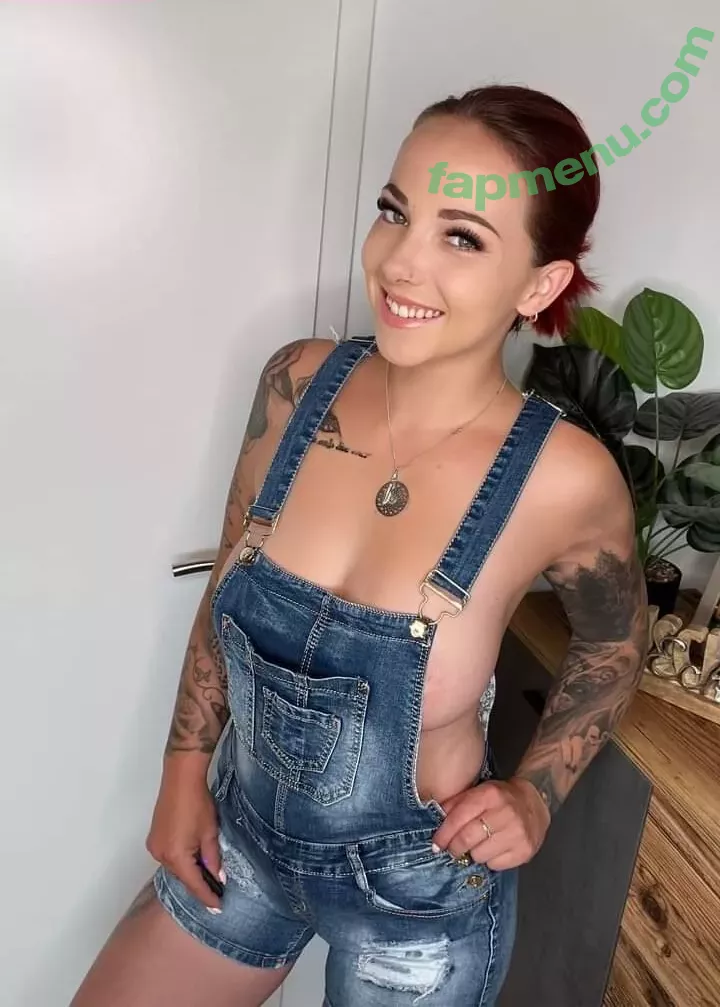 Nina Devil nude photo #0100 (MyNinaDevil / NinaDevil / NinaDevil666 / ninadevil_free / ninadeviloffizielles)