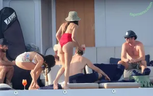 Nina Dobrev / nina nude photo #1878