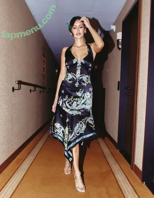 Nina Dobrev / nina nude photo #1966