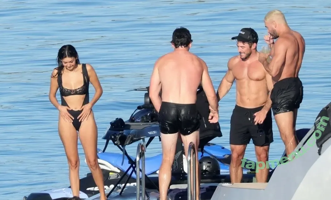 Nina Dobrev nude photo #1849 (nina)