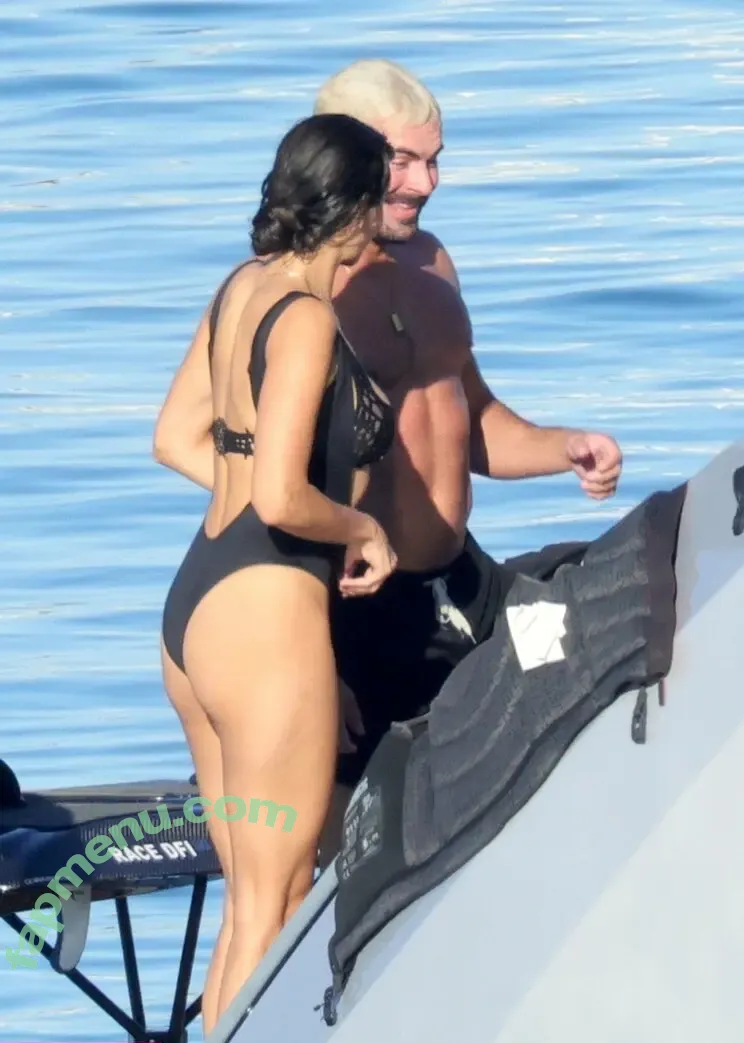 Nina Dobrev nude photo #1857 (nina)