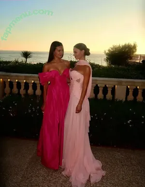 Nina Dobrev / nina nude photo #2076