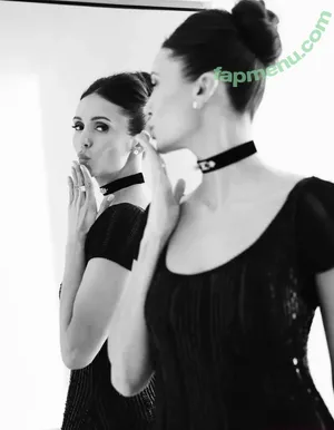 Nina Dobrev / nina nude photo #2103