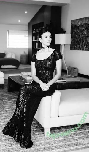 Nina Dobrev / nina nude photo #2111