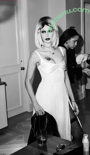 Nina Dobrev / nina nude photo #2123