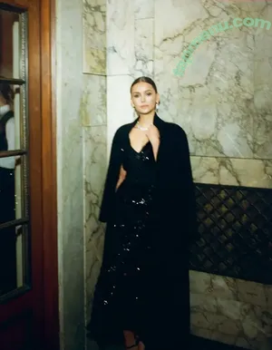 Nina Dobrev / nina nude photo #2175