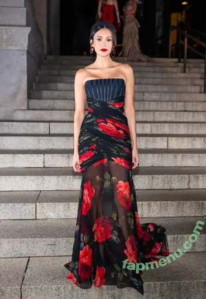 Nina Dobrev / nina nude photo #2200