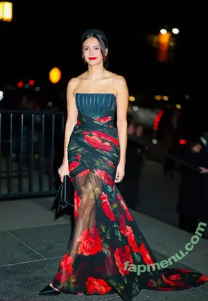 Nina Dobrev / nina nude photo #2209