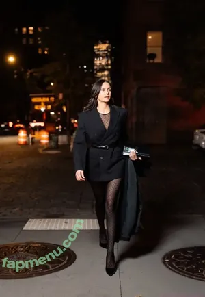 Nina Dobrev / nina nude photo #2282