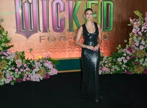 Nina Dobrev / nina nude photo #2289