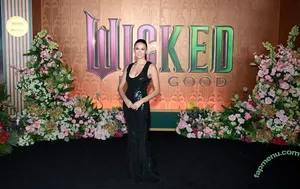 Nina Dobrev / nina nude photo #2310