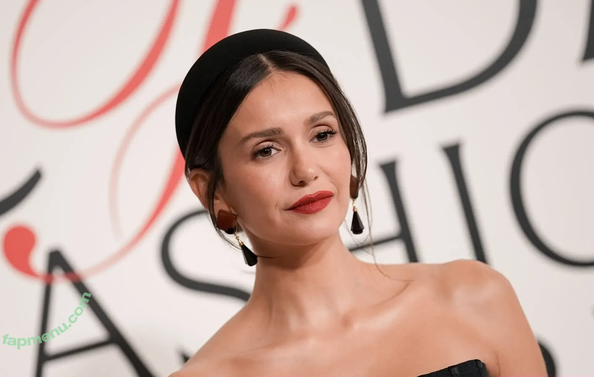 Nina Dobrev nude photo #2195 (nina)