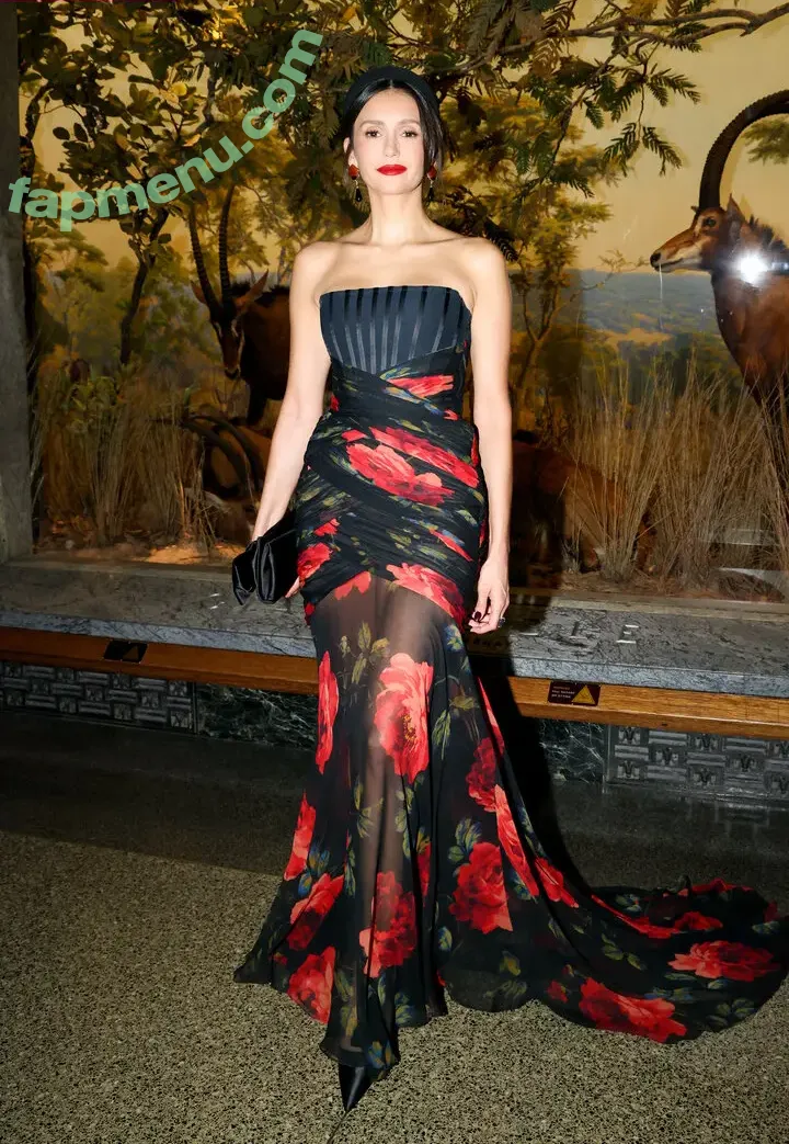 Nina Dobrev nude photo #2197 (nina)